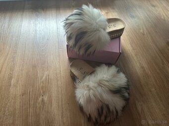 Damske slapky, nove - 37