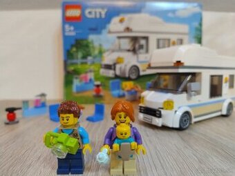 LEGO City 60283 s návodom a krabicou