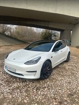 Tesla Model 3 Performance, 8/2023, AMD Ryzen