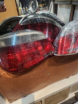 Na predaj zadné svetlá BMW 525. Ľavé pravé.
