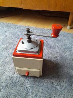 Mlynček na kávu 02