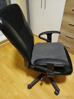 Kancelárska stolička