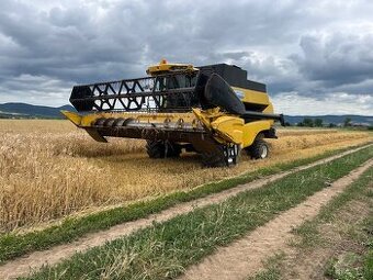 Predám New Holland CS660