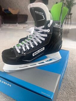 Predam hokejove korcule Bauer velkost 43/44