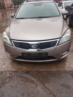 Rozpredam Kia Ceed Combi 1.4 facelift