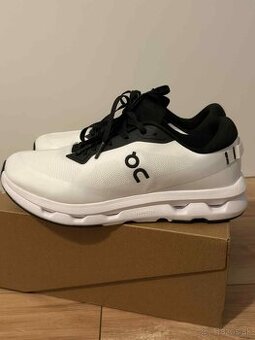 Tenisky ON Cloudzone 44