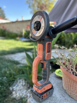 Black & Decker uhlová brúska, 18V 4Ah
