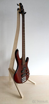 stojan na zavesenie gitary