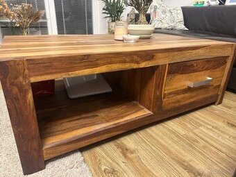 Konferenčný stôl z akacioveho dreva