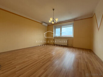 Svetlý 2-izbový tehlový byt – priestor pre bývanie alebo ist