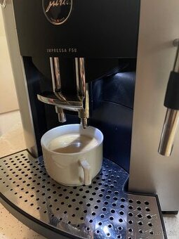 Kávovar Jura Impressa F50