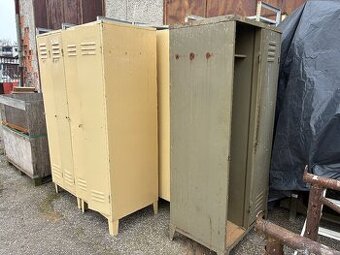 Plechová skriňa  - šatníková  skriňa