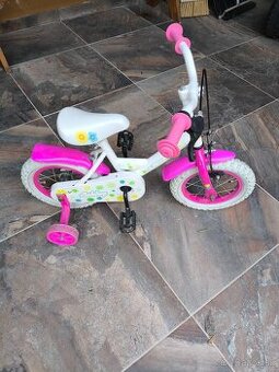 Predam detsky bicykel s pomocnymi kolieskami