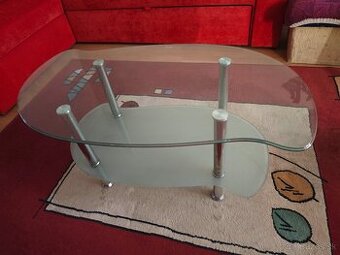 Stolík sklenený