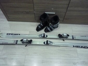 lyže head a lyžiarky lange