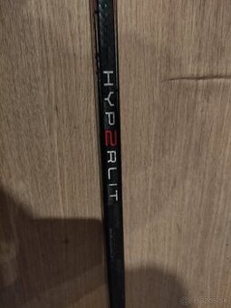 Hokejka Bauer hyperlite 2