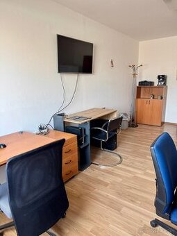 Odstúpim zariadenú kanceláriu v DNV – len 95€/mes