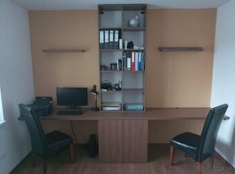 Predám pracovná zostava na mieru.