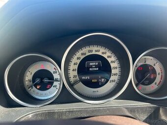 Predám Mercedes Benz E350 bluetec