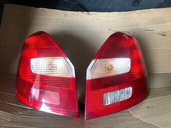 Škoda Fabia 2 Zadné svetla Originál Komplet