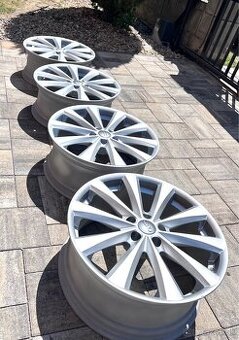 Disky / Elektrony 5x112 r19 ET 35 audi,VW, skoda….
