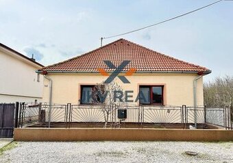 Na predaj: Priestranný 5-izbový rodinný dom v obci Gáň