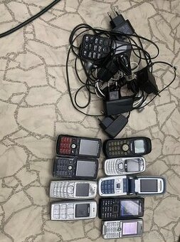 Predám rôzne telefóni z adaptérmi tlačidlové