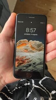 Predám iPhone 7 - 32GB, čierny
