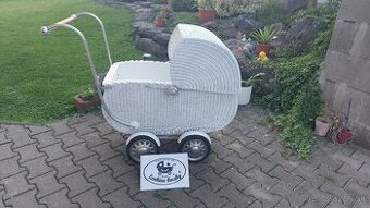 Starozitny kocik pre dietatko