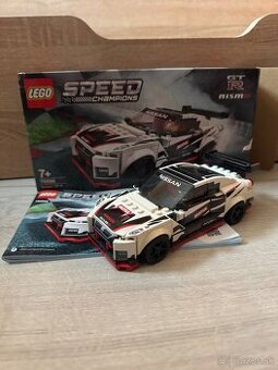 Lego nissan auto