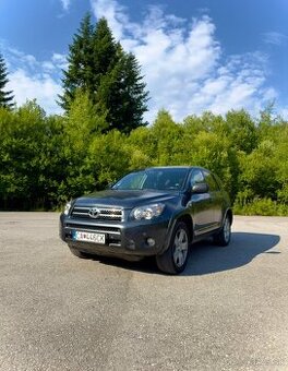 Predám Toyotu rav4 2.2