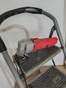 predam elektrické nožnice na plech