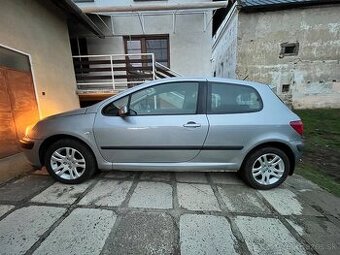 Peugeot 307 3P 1.6 16V (2002)