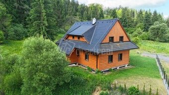 Krásny zrub pri Liptovskej Mare tesne pred dokončením