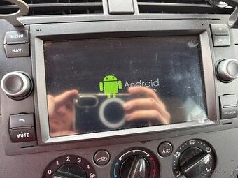 ford carplay autoradio 2gb ram  32gb - zamrzlo