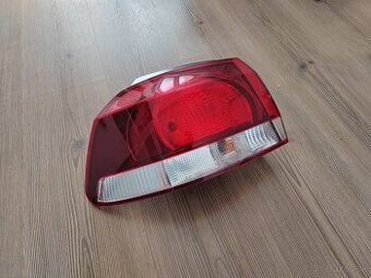 Volkswagen Golf 6 heatback zadné svetlo