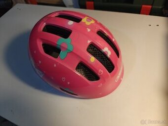 Dievčenská prilba na bicykel