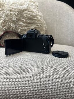 Predám foťák zrcadlovku Canon 250d, nepoužitá