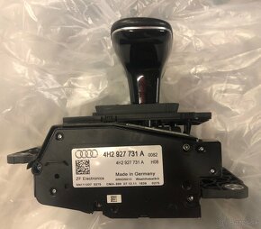 AUDI A8 D4 ORIGINÁLNY PRAH BOČNÝ S CHROMOVOU LIŠTOU