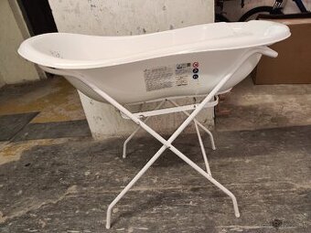 Vanička pre deti so stojanom