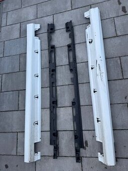 Mercedes Benz GLE - kryt prahu