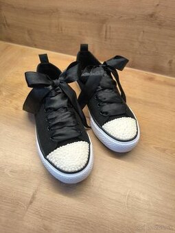 Perličkové tenisky