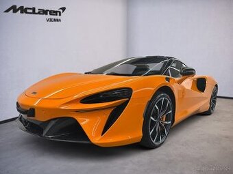 McLaren Artura Spider/McLaren Orange/ Carbon Fibre Pack