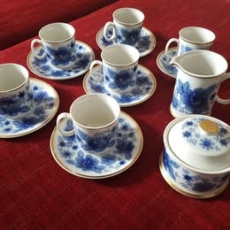 kompletná porcelánová kávová súprava Loučky