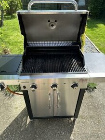 Plynovy gril Char-Broil performance 340S