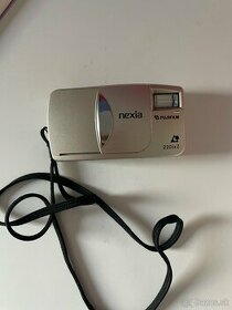 Predávam fotoaparát na film Fujifilm nexia 220ix Z - 1