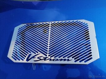Suzuki V strom kryt na chladič