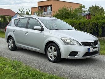 Kia Ceed sw 2011 1.6 crdi