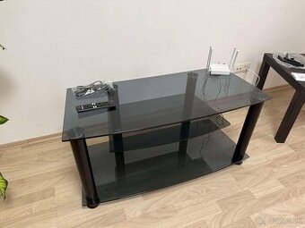Stolik pod TV