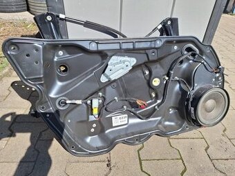 Predám na VW Passat b6 kombi Zámky dveri